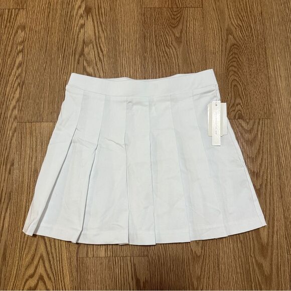 Joe Benbasset Women’s White Pleated Mini Skirt Size Medium - Picture 2 of 4